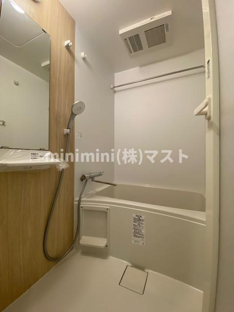 コンフォリア・リヴ大阪本町の浴室