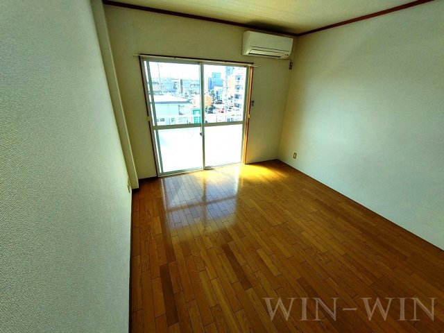マンションMIKAWAの居間・リビング