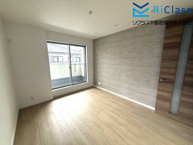 新築戸建　神戸市長田区苅藻通2丁目8の寝室|開放的な寝室です