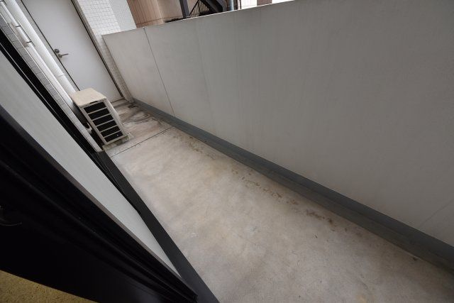 アーデンタワー南堀江のバルコニー