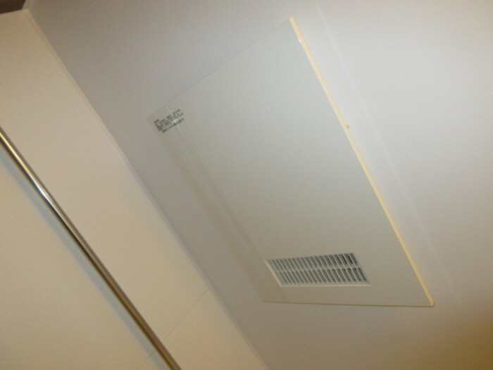 アンジュール坂下の浴室