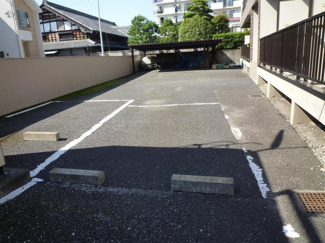 【駐車場】