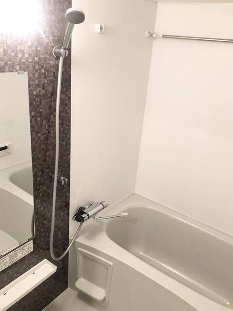 ＫＮＯＴＳ大山の浴室