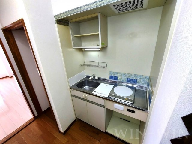 サントラスト A棟のキッチン|イメージ（同建物内別部屋の写真です）