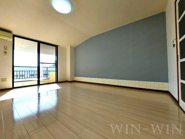 サントラスト A棟の居間・リビング|イメージ（同建物内別部屋の写真です）