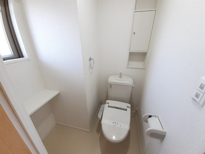 【トイレ】 | グローヴガーデンE | 清潔感のあるトイレです。