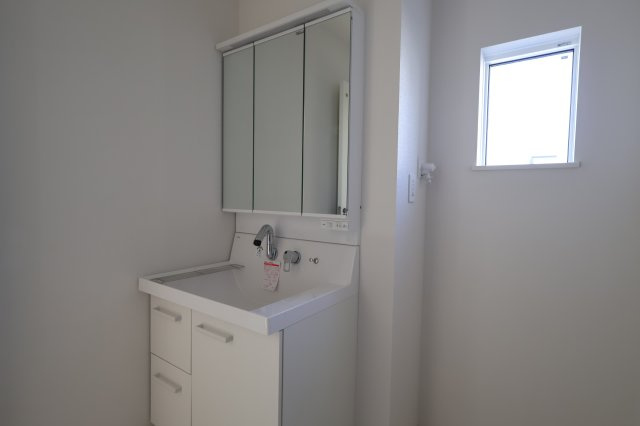 《仲介手数料無料》浦和区瀬ヶ崎１丁目19-25(全1戸)新築一戸建てリナージュの独立洗面台