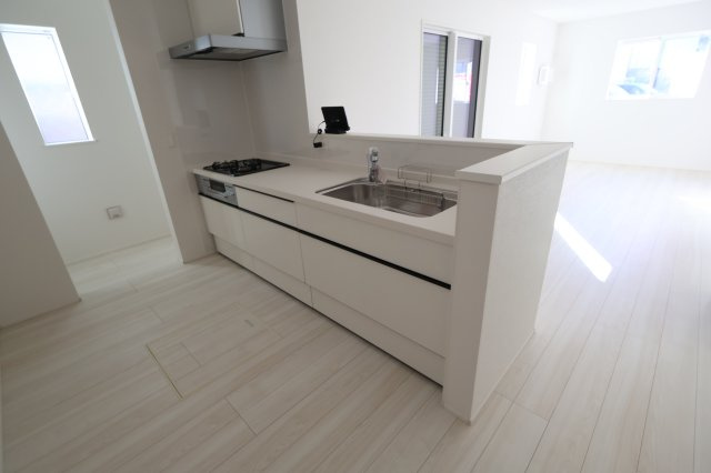 《仲介手数料無料》浦和区瀬ヶ崎１丁目19-25(全1戸)新築一戸建てリナージュのキッチン