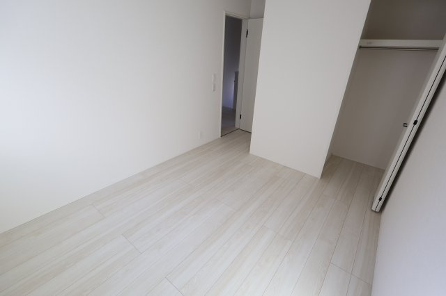 《仲介手数料無料》浦和区瀬ヶ崎１丁目19-25(全1戸)新築一戸建てリナージュの洋室