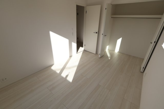 《仲介手数料無料》浦和区瀬ヶ崎１丁目19-25(全1戸)新築一戸建てリナージュの洋室