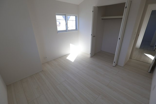 《仲介手数料無料》浦和区瀬ヶ崎１丁目19-25(全1戸)新築一戸建てリナージュの洋室