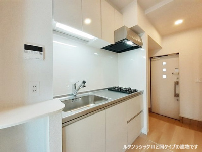 【キッチン】 | カーサ ラ ルーチェ2 | シンプルな清潔感のあるキッチンです！