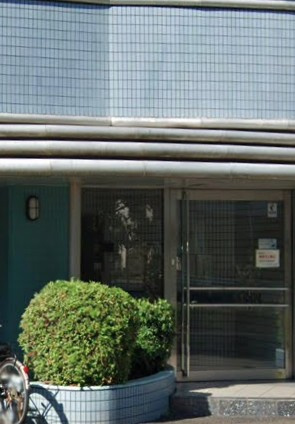 コスモスパジオ東大島のエントランス