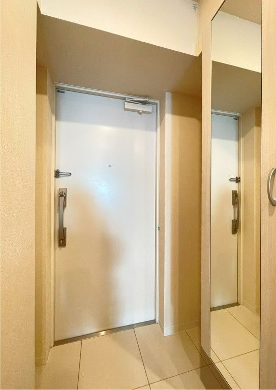 ＣＯＮＳＴＥＬＬＡＴＩＯＮの玄関