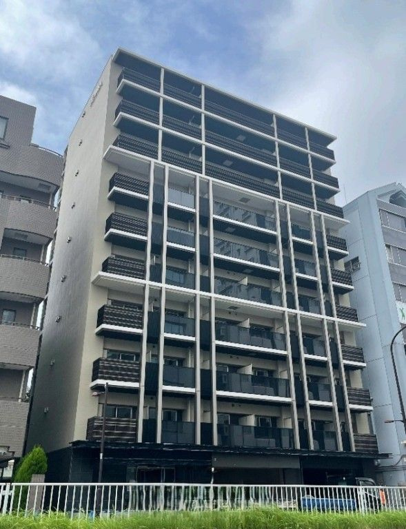 ＣＯＮＳＴＥＬＬＡＴＩＯＮの外観