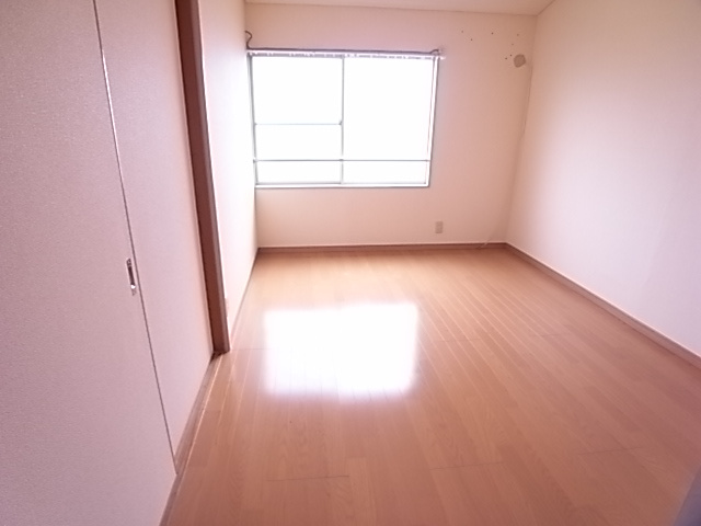 ハイツ高丸の寝室