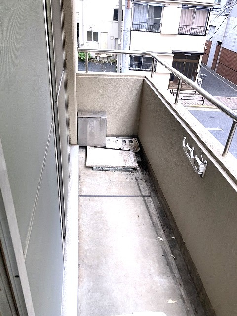 リベール上野のバルコニー