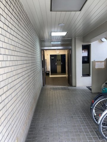 リベール上野のエントランス