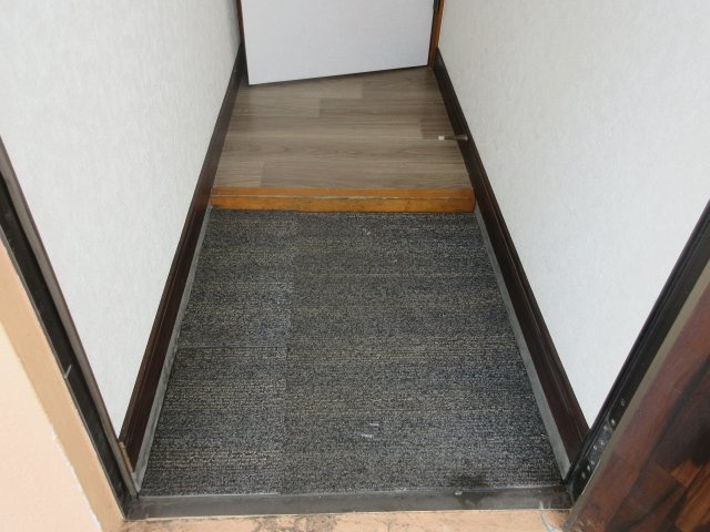 イーストエイトの玄関
