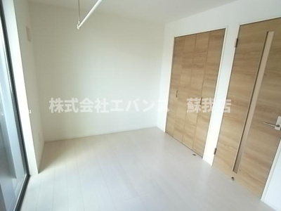 【寝室】 | グランフロント本千葉 | 落ち着いた色調の寝室です