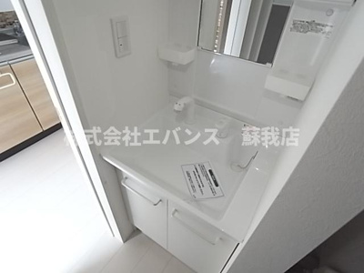 【独立洗面台】 | グランフロント本千葉 | 独立洗面台あり、毎朝おしゃれに忙しい女性の方におすすめです