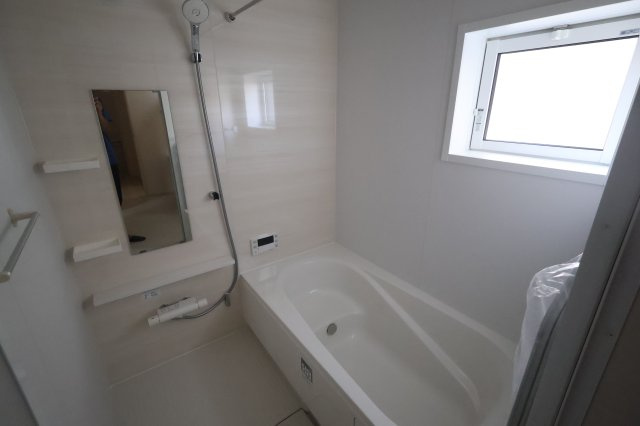 【浴室】 | 《仲介手数料無料》北区東大成町２丁目317-1(2号棟)新築一戸建てブルーミングガーデン | 撮影日 2025年10月6日 14:50 晴れ