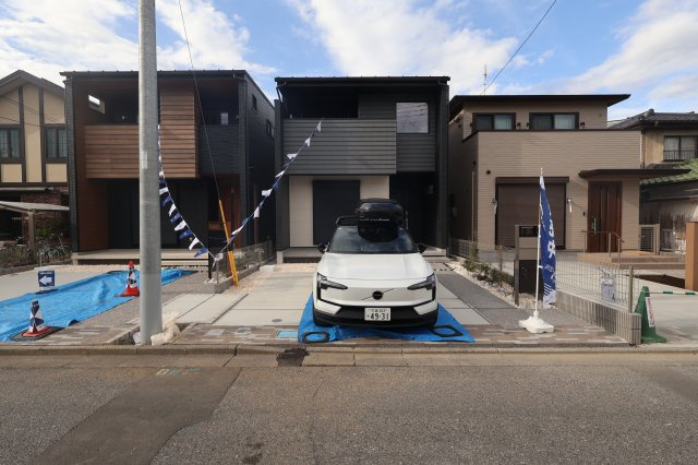 【外観】 | 《仲介手数料無料》北区東大成町２丁目317-1(2号棟)新築一戸建てブルーミングガーデン | 撮影日 2025年10月6日 14:50 晴れ