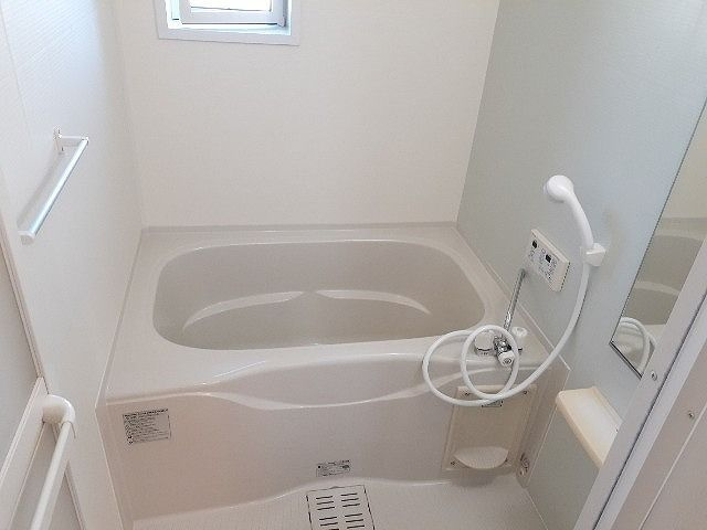 ジェルメ元中野の浴室