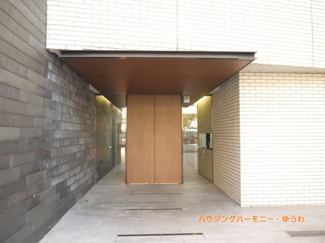 【エントランス】 | 清廉とされたエントランスになっています。