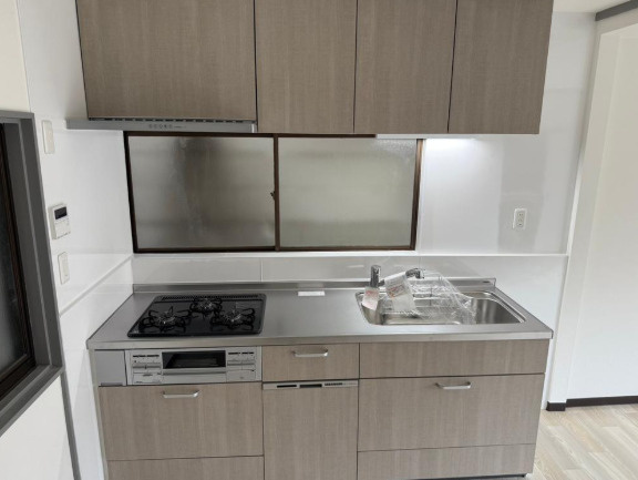 高柳７丁目　中古一戸建てのキッチン|システムキッチン
■物件内覧・資金計画相談・住宅ローン相談、リフォーム相談、お問合せ受付中■
※当日・翌日のご内覧、ご相談はお電話でのお問合せがスムーズです！