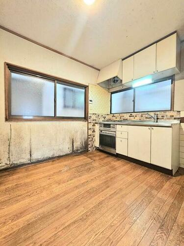 高柳７丁目　中古一戸建てのキッチン|LDK10.5帖
■物件内覧・資金計画相談・住宅ローン相談、リフォーム相談、お問合せ受付中■
※当日・翌日のご内覧、ご相談はお電話でのお問合せがスムーズです！