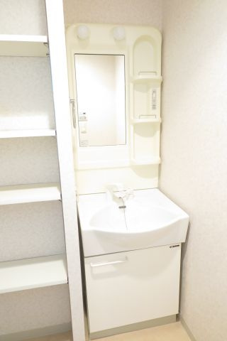 ルクレ難波の独立洗面台