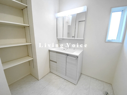 【独立洗面台】 | 【仲介手数料０円】秦野市下大槻　新築一戸建て　2号棟　全2棟 | 秦野市下大槻　新築一戸建て　全2棟