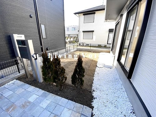 【庭】 | 【仲介手数料０円】秦野市下大槻　新築一戸建て　2号棟　全2棟 | 秦野市下大槻　新築一戸建て　全2棟