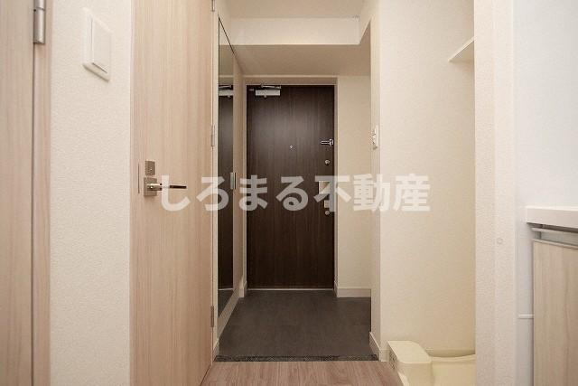 プレサンス松屋町ヴィゴラスの玄関