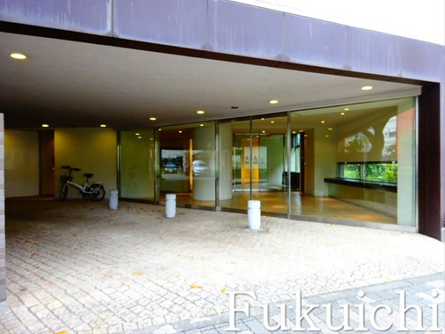 パシフィックレジデンス目黒本町のエントランス