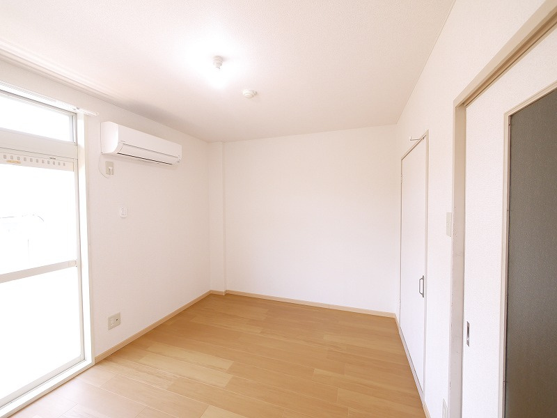 パークヒル光明の洋室|使い勝手のいい洋室です