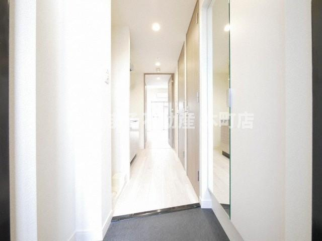 プレサンス堺筋本町センティスの玄関