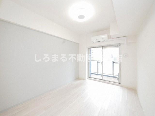 プレサンス堺筋本町センティスの居間・リビング