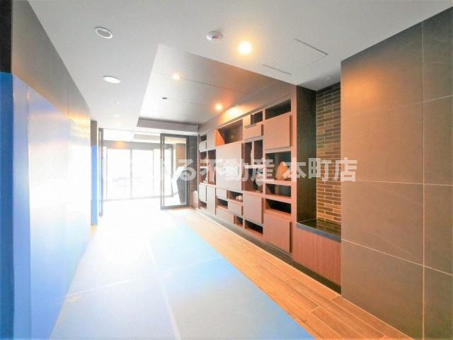 プレサンス堺筋本町センティスのロビー