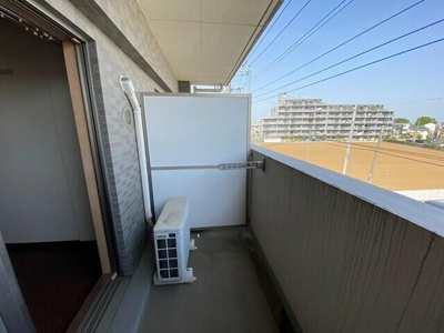 【バルコニー】 | レジェンド永大 | お洗濯にも便利なバルコニー付き