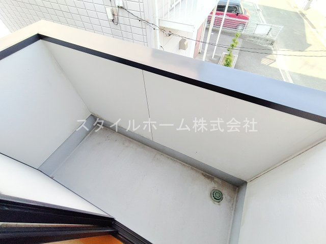 ネヴァーハウスのバルコニー