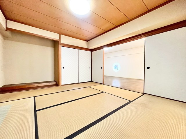 【和室】 | モンテベルデ古江台 | 現在ご返済中のカーローン・カードローン・教育ローンなどを住宅ローンに一本化したり、家具家電購入費用・引越し費用を住宅ローンと組み合わせるなど、お客さまにメリットの多い住宅ローンのご提案が可能です。