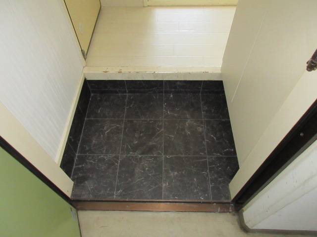 コンフォートKUSAKAの玄関