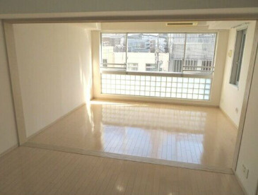 RIDGE北堀江の居間・リビング