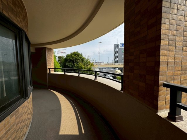 ソフィア柏公園1号棟のバルコニー