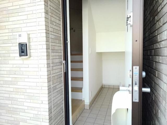 ブリッサ港西Ⅱの玄関