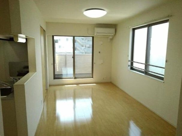 ブリッサ港西Ⅱの居間・リビング