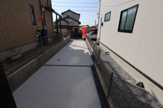 【駐車場】 | 撮影日 2025年10月30日 12:50 晴れ