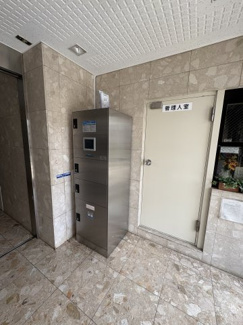 【エントランス】